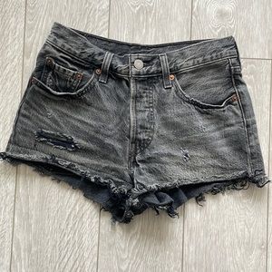 Levi’s distressed jean shorts - size 24